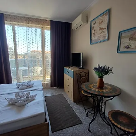 Premium In Admiral Plaza *