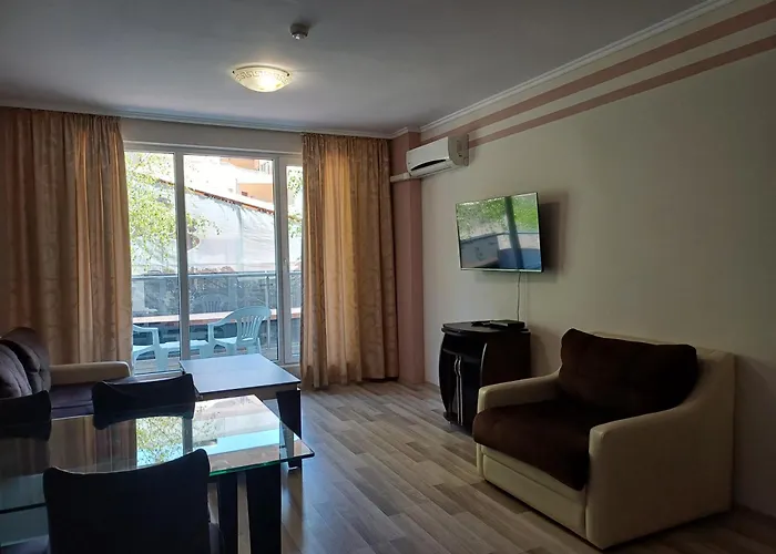 Admiral Plaza Premium * Солнечный берег