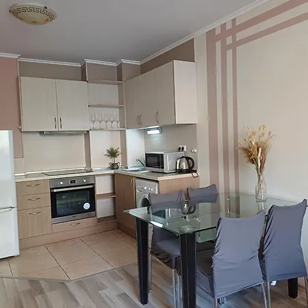 Admiral Plaza Premium Διαμέρισμα *