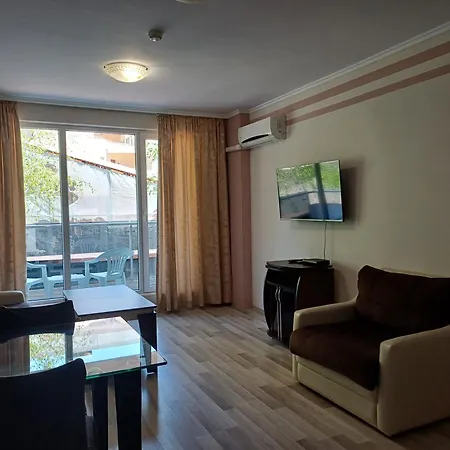 Admiral Plaza Premium * Сонячний Берег